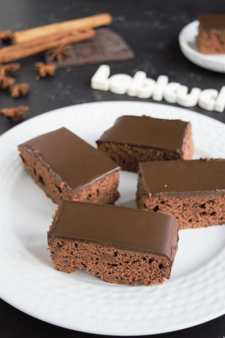 gesunde, vegane Lebkuchenschnitten mit Schokoladenganache mit Kokosmilch Frau Janik