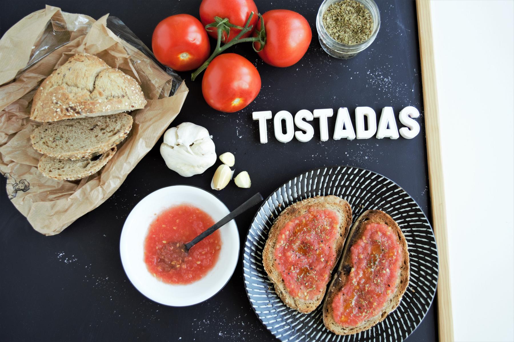 Tostadas Con Tomate Tomatenmarmelade Gesunder Brotaufstrich Frau